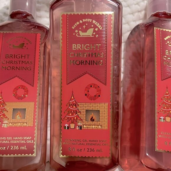 NEW- Bath & Body Works. Bright Christmas Morning Gel Hand Soap - Picture 2 of 3